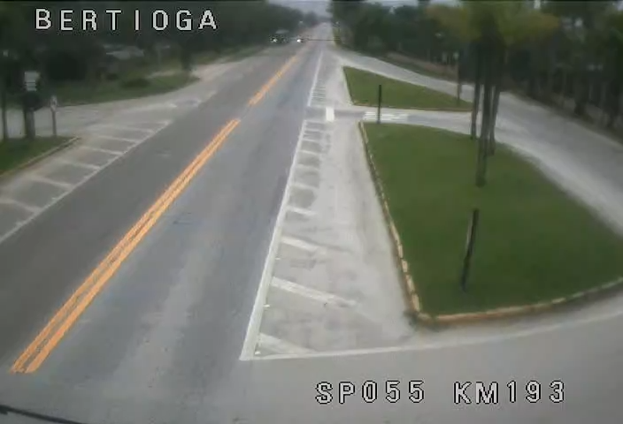 Tr&aacute;fego flui moderadamente na rodovia Rio-Santos nesta manh&atilde; de sexta (3)